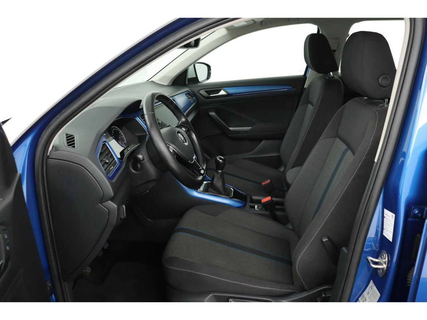 Volkswagen T-Roc 1.5 TSI Sport | Stoelverwarming | Full LED | Trekhaak | Navigatie | Climate control | PDC | Sportstoelen | Cruise control | Bluetooth