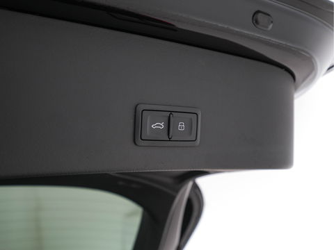 Audi RS6 Avant 4.0 TFSI Quattro *MILLTEK | KERAMIK | PANO | LEATHER-ALCANTARA | FULL-LED | TOP-VIEW | BLIS | MEMORY-PACK | CARBON-INT. | BOSE-SOUND | LANE-ASSIST | KEYLESS | DAB+ | SPORT-SEATS | SHIFT-PADDLES | 21''ALU