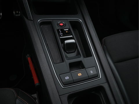 CUPRA Leon Sportstourer 1.4 e-Hybrid VZ Adrenaline (INCL-BTW) Aut. *FULL-LED | DIGI-COCKPIT | ADAPTIVE-CRUISE | 1/2-LEATHER | SPORT-SEATS | AMBIENT-LIGHT | DAB+ | KEYLESS | CAMERA | HEATED-SEATS | SHIFT-PADDLES | 19''ALU*