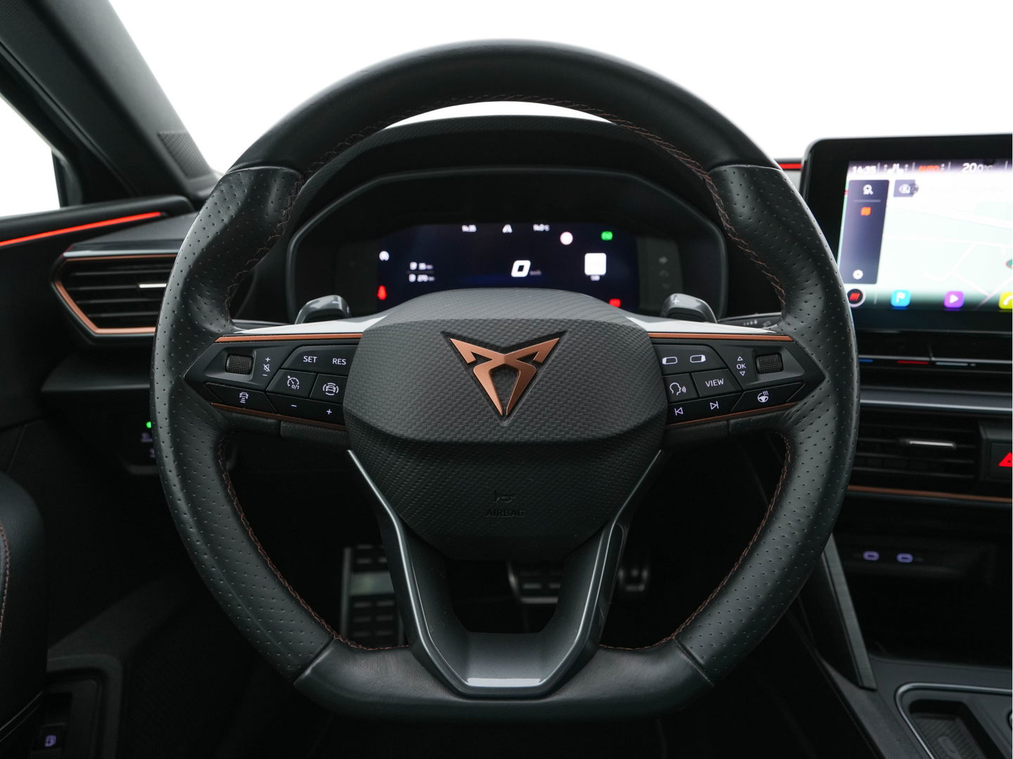 CUPRA Leon Sportstourer 1.4 e-Hybrid VZ Adrenaline (INCL-BTW) Aut. *FULL-LED | DIGI-COCKPIT | ADAPTIVE-CRUISE | 1/2-LEATHER | SPORT-SEATS | AMBIENT-LIGHT | DAB+ | KEYLESS | CAMERA | HEATED-SEATS | SHIFT-PADDLES | 19''ALU*