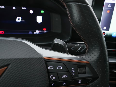 CUPRA Leon Sportstourer 1.4 e-Hybrid VZ Adrenaline (INCL-BTW) Aut. *FULL-LED | DIGI-COCKPIT | ADAPTIVE-CRUISE | 1/2-LEATHER | SPORT-SEATS | AMBIENT-LIGHT | DAB+ | KEYLESS | CAMERA | HEATED-SEATS | SHIFT-PADDLES | 19''ALU*