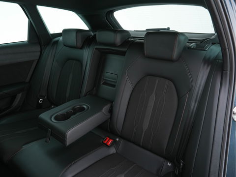 CUPRA Leon Sportstourer 1.4 e-Hybrid VZ Adrenaline (INCL-BTW) Aut. *FULL-LED | DIGI-COCKPIT | ADAPTIVE-CRUISE | 1/2-LEATHER | SPORT-SEATS | AMBIENT-LIGHT | DAB+ | KEYLESS | CAMERA | HEATED-SEATS | SHIFT-PADDLES | 19''ALU*