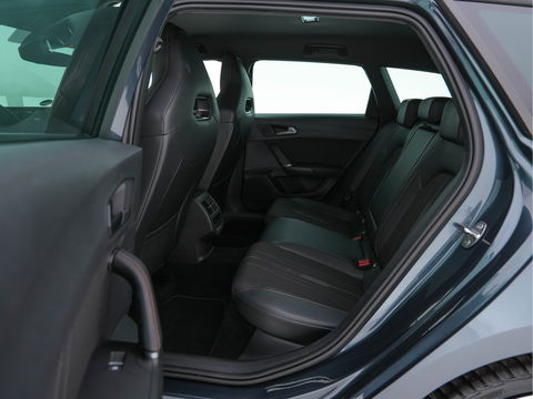 CUPRA Leon Sportstourer 1.4 e-Hybrid VZ Adrenaline (INCL-BTW) Aut. *FULL-LED | DIGI-COCKPIT | ADAPTIVE-CRUISE | 1/2-LEATHER | SPORT-SEATS | AMBIENT-LIGHT | DAB+ | KEYLESS | CAMERA | HEATED-SEATS | SHIFT-PADDLES | 19''ALU*