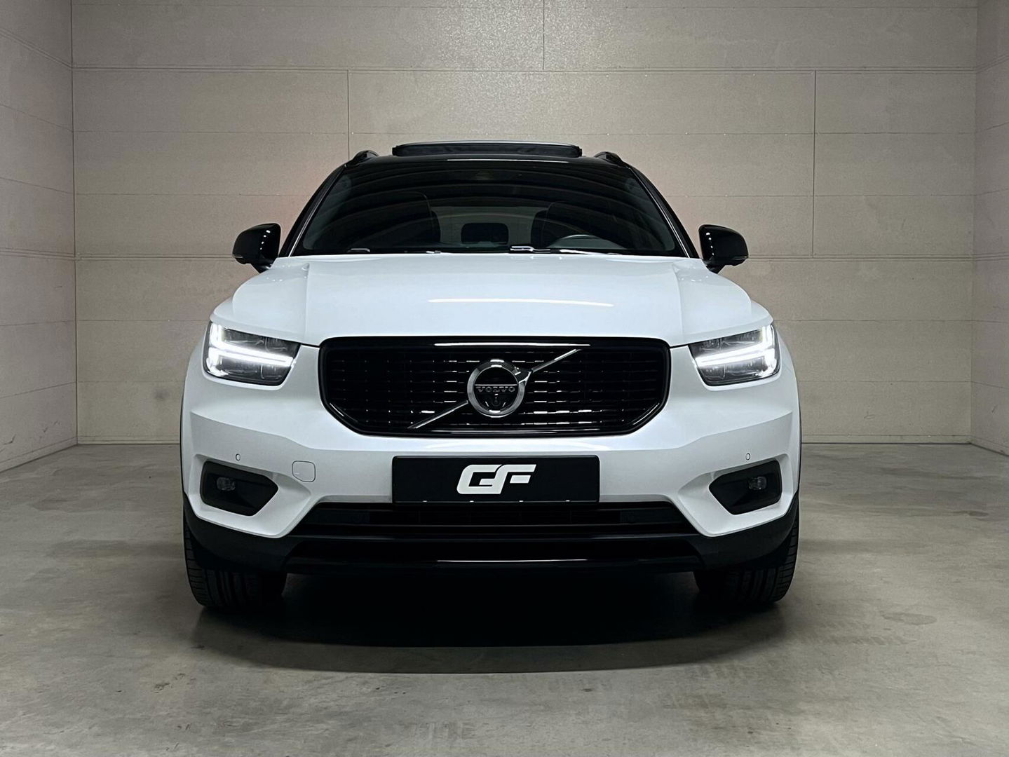 Volvo XC40 1.5 T5 Recharge R-Design Pano Navi Camera Cruise