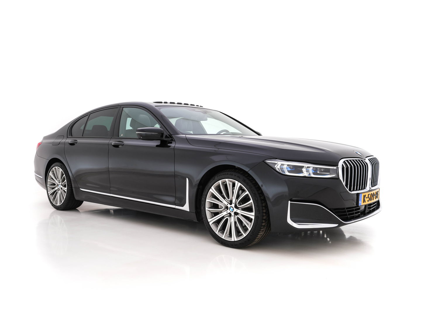 BMW 7 Serie 730d High Executive Aut. *PANO | HEAD-UP | CARBON-CORE | ADAPT.CRUISE | LASER-LED | SOFT-CLOSE | MASSAGE | NAPPA-LEATHER | HARMAN/KARDON-AUDIO | MEMORY-PACK | BLINDSPOT | TOP-VIEW | CARPLAY | DIGI-COCKPIT