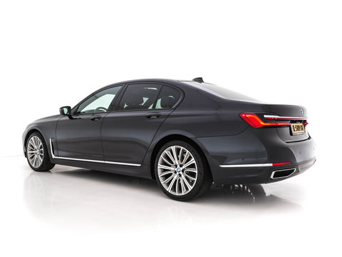 BMW 7 Serie 730d High Executive Aut. *PANO | HEAD-UP | CARBON-CORE | ADAPT.CRUISE | LASER-LED | SOFT-CLOSE | MASSAGE | NAPPA-LEATHER | HARMAN/KARDON-AUDIO | MEMORY-PACK | BLINDSPOT | TOP-VIEW | CARPLAY | DIGI-COCKPIT
