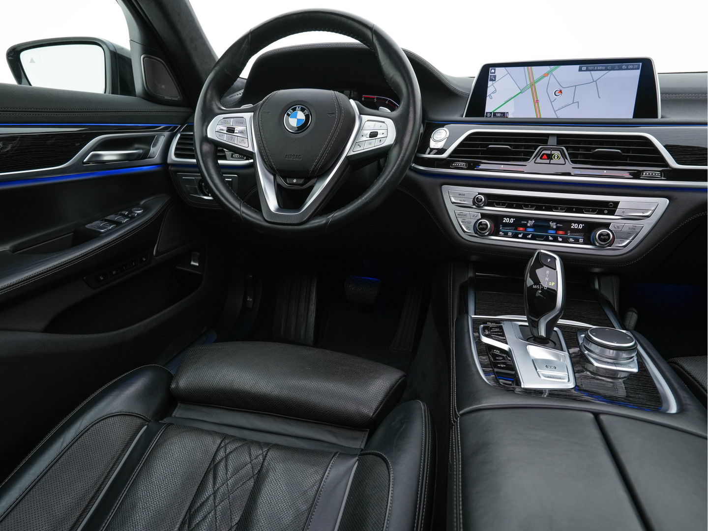 BMW 7 Serie 730d High Executive Aut. *PANO | HEAD-UP | CARBON-CORE | ADAPT.CRUISE | LASER-LED | SOFT-CLOSE | MASSAGE | NAPPA-LEATHER | HARMAN/KARDON-AUDIO | MEMORY-PACK | BLINDSPOT | TOP-VIEW | CARPLAY | DIGI-COCKPIT