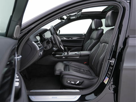 BMW 7 Serie 730d High Executive Aut. *PANO | HEAD-UP | CARBON-CORE | ADAPT.CRUISE | LASER-LED | SOFT-CLOSE | MASSAGE | NAPPA-LEATHER | HARMAN/KARDON-AUDIO | MEMORY-PACK | BLINDSPOT | TOP-VIEW | CARPLAY | DIGI-COCKPIT