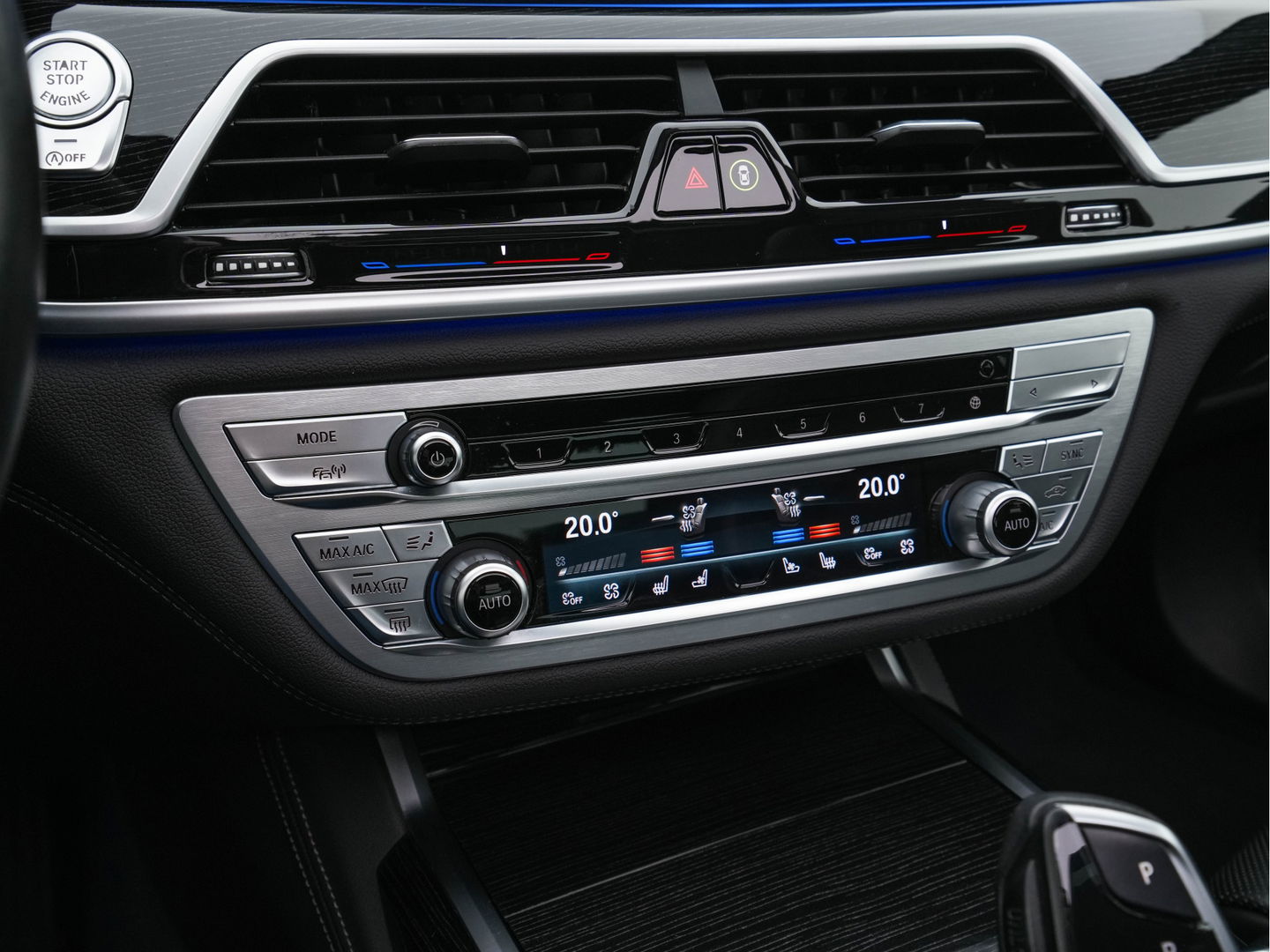 BMW 7 Serie 730d High Executive Aut. *PANO | HEAD-UP | CARBON-CORE | ADAPT.CRUISE | LASER-LED | SOFT-CLOSE | MASSAGE | NAPPA-LEATHER | HARMAN/KARDON-AUDIO | MEMORY-PACK | BLINDSPOT | TOP-VIEW | CARPLAY | DIGI-COCKPIT