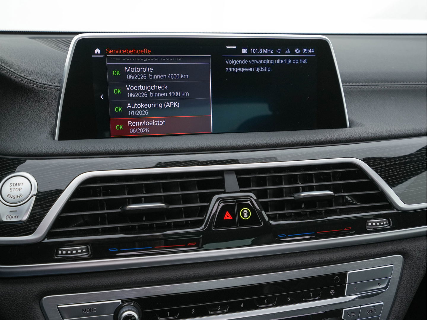 BMW 7 Serie 730d High Executive Aut. *PANO | HEAD-UP | CARBON-CORE | ADAPT.CRUISE | LASER-LED | SOFT-CLOSE | MASSAGE | NAPPA-LEATHER | HARMAN/KARDON-AUDIO | MEMORY-PACK | BLINDSPOT | TOP-VIEW | CARPLAY | DIGI-COCKPIT