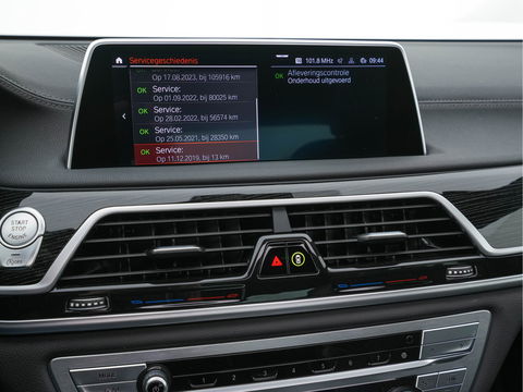 BMW 7 Serie 730d High Executive Aut. *PANO | HEAD-UP | CARBON-CORE | ADAPT.CRUISE | LASER-LED | SOFT-CLOSE | MASSAGE | NAPPA-LEATHER | HARMAN/KARDON-AUDIO | MEMORY-PACK | BLINDSPOT | TOP-VIEW | CARPLAY | DIGI-COCKPIT