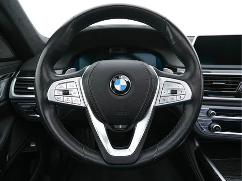BMW 7 Serie 730d High Executive Aut. *PANO | HEAD-UP | CARBON-CORE | ADAPT.CRUISE | LASER-LED | SOFT-CLOSE | MASSAGE | NAPPA-LEATHER | HARMAN/KARDON-AUDIO | MEMORY-PACK | BLINDSPOT | TOP-VIEW | CARPLAY | DIGI-COCKPIT