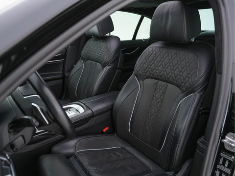 BMW 7 Serie 730d High Executive Aut. *PANO | HEAD-UP | CARBON-CORE | ADAPT.CRUISE | LASER-LED | SOFT-CLOSE | MASSAGE | NAPPA-LEATHER | HARMAN/KARDON-AUDIO | MEMORY-PACK | BLINDSPOT | TOP-VIEW | CARPLAY | DIGI-COCKPIT