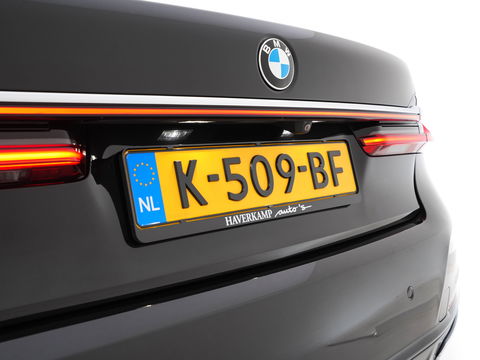 BMW 7 Serie 730d High Executive Aut. *PANO | HEAD-UP | CARBON-CORE | ADAPT.CRUISE | LASER-LED | SOFT-CLOSE | MASSAGE | NAPPA-LEATHER | HARMAN/KARDON-AUDIO | MEMORY-PACK | BLINDSPOT | TOP-VIEW | CARPLAY | DIGI-COCKPIT