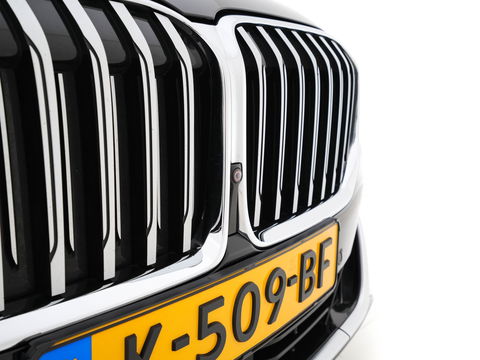 BMW 7 Serie 730d High Executive Aut. *PANO | HEAD-UP | CARBON-CORE | ADAPT.CRUISE | LASER-LED | SOFT-CLOSE | MASSAGE | NAPPA-LEATHER | HARMAN/KARDON-AUDIO | MEMORY-PACK | BLINDSPOT | TOP-VIEW | CARPLAY | DIGI-COCKPIT