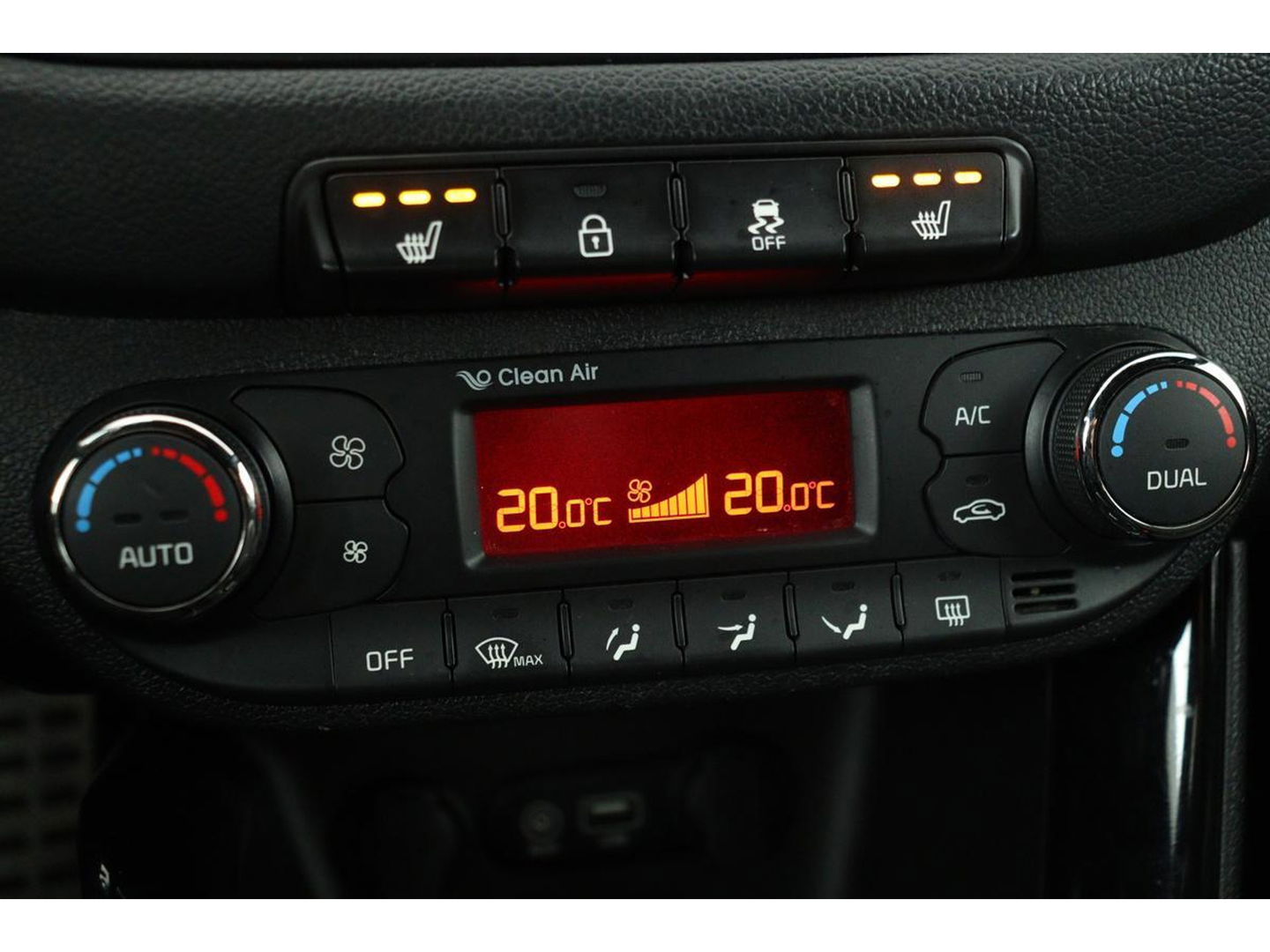 Kia cee'd 1.0 T-GDi GT-Line | 1e eigenaar | Stoel & stuurverwarming | Camera | Navigatie | Xenon | Climate control | Keyless | Cruise control