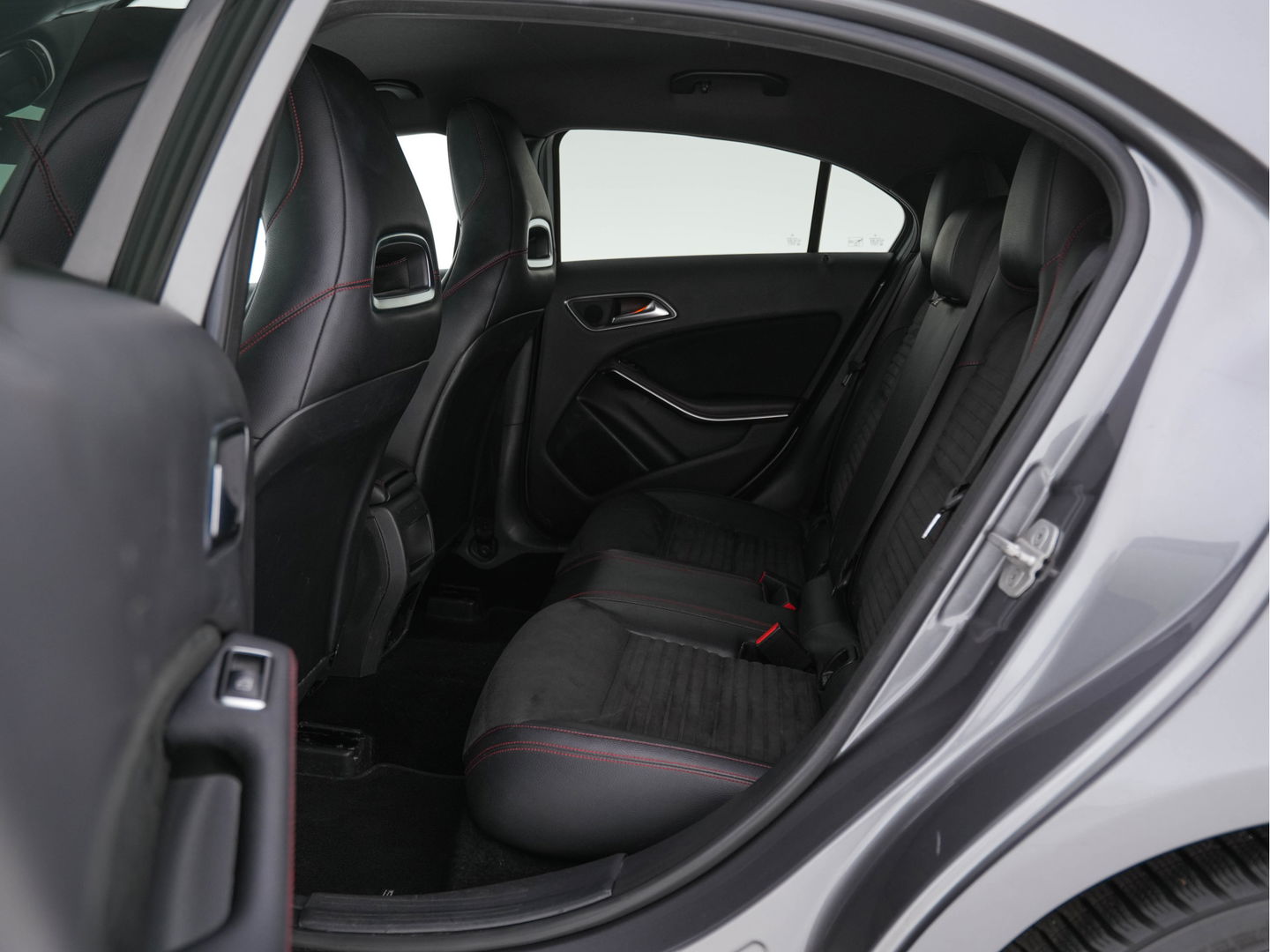 Mercedes-Benz A-Klasse 200 Prestige AMG-Sport-Pack Aut. *XENON | NAVI-FULLMAP | SPORT-SEATS | LEATHER-ALCANTARA | ECC | SHIFT-PADDLES | PDC | CRUISE | 18''ALU*
