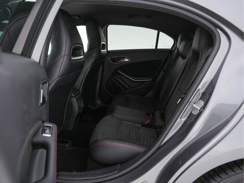 Mercedes-Benz A-Klasse 200 Prestige AMG-Sport-Pack Aut. *XENON | NAVI-FULLMAP | SPORT-SEATS | LEATHER-ALCANTARA | ECC | SHIFT-PADDLES | PDC | CRUISE | 18''ALU*