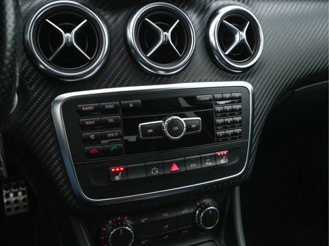 Mercedes-Benz A-Klasse 200 Prestige AMG-Sport-Pack Aut. *XENON | NAVI-FULLMAP | SPORT-SEATS | LEATHER-ALCANTARA | ECC | SHIFT-PADDLES | PDC | CRUISE | 18''ALU*
