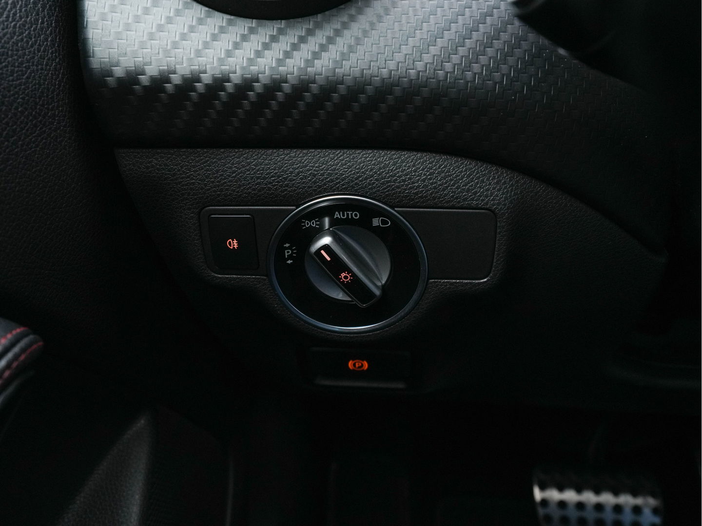 Mercedes-Benz A-Klasse 200 Prestige AMG-Sport-Pack Aut. *XENON | NAVI-FULLMAP | SPORT-SEATS | LEATHER-ALCANTARA | ECC | SHIFT-PADDLES | PDC | CRUISE | 18''ALU*