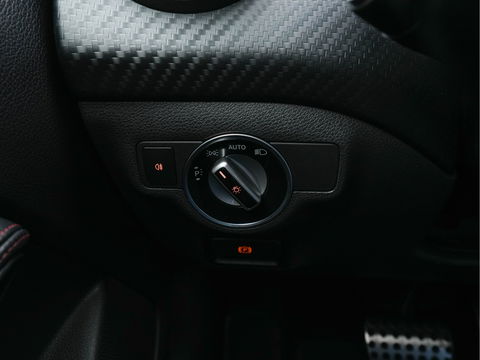 Mercedes-Benz A-Klasse 200 Prestige AMG-Sport-Pack Aut. *XENON | NAVI-FULLMAP | SPORT-SEATS | LEATHER-ALCANTARA | ECC | SHIFT-PADDLES | PDC | CRUISE | 18''ALU*
