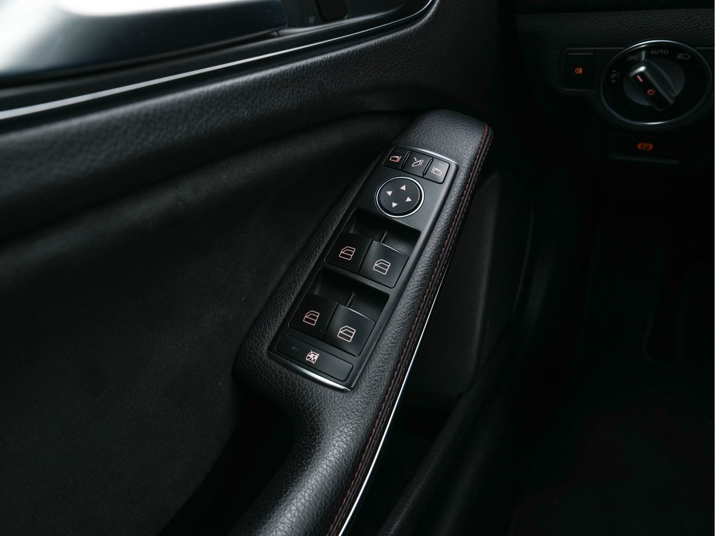 Mercedes-Benz A-Klasse 200 Prestige AMG-Sport-Pack Aut. *XENON | NAVI-FULLMAP | SPORT-SEATS | LEATHER-ALCANTARA | ECC | SHIFT-PADDLES | PDC | CRUISE | 18''ALU*