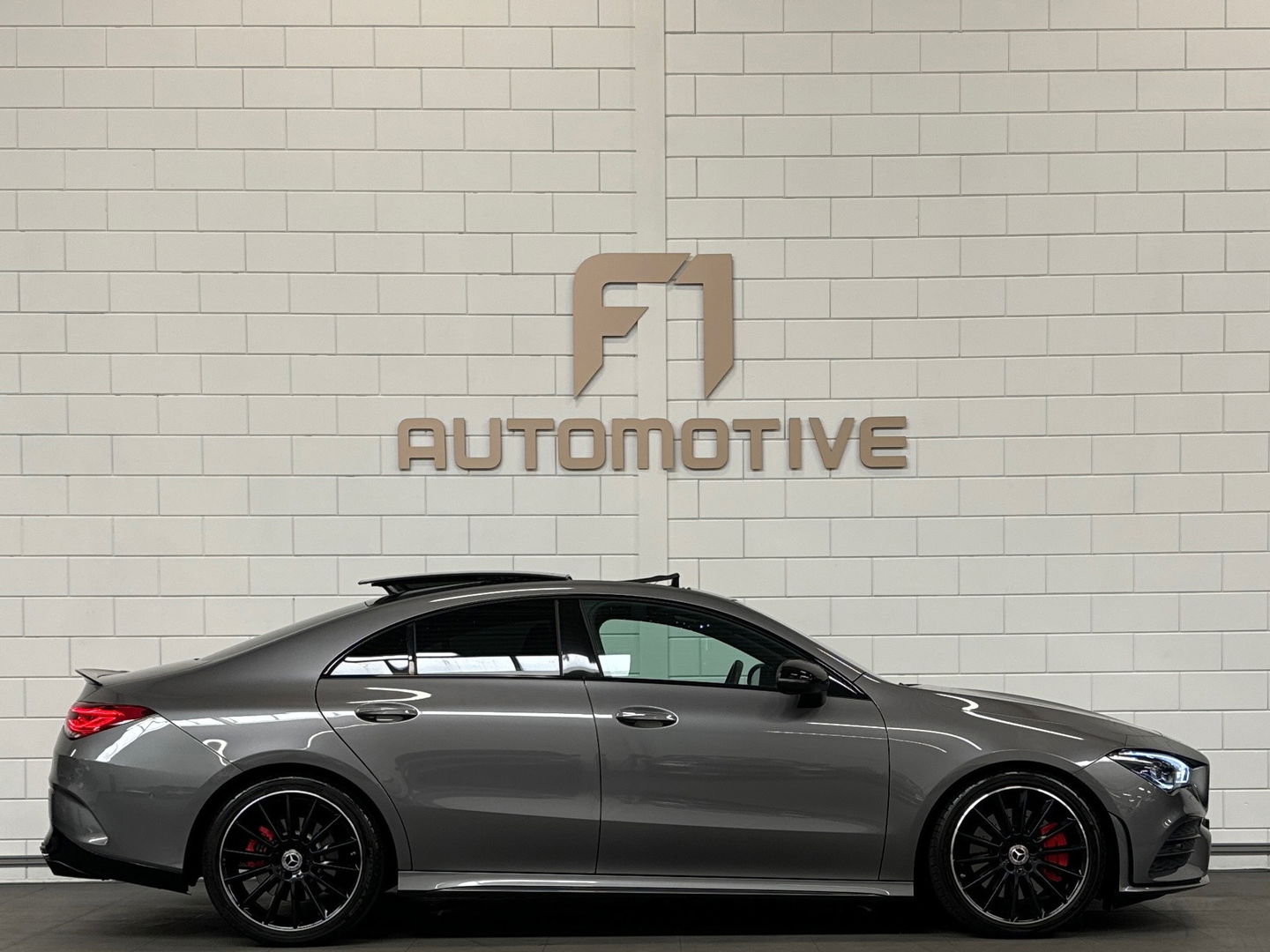 Mercedes-Benz CLA-Klasse 250 AMG Night|Pano|Sfeer|Burmes|45s