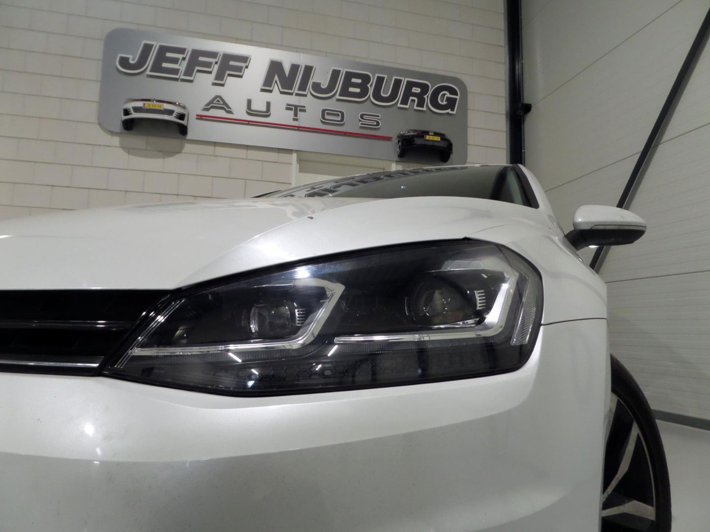 Volkswagen Golf 1.2 TSI Highline "Origineel NL!" Led koplampen Navigatie Bluetooth Alcantara, van 2e eigenaar in zeer nette staat!