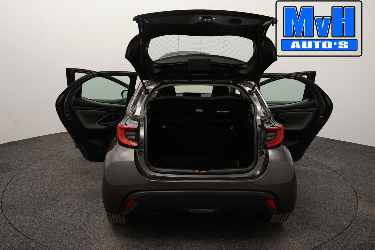 Toyota Yaris 1.5 Hybrid Dynamic|CAMERA|CARPLAY|ACC|LED|NAP