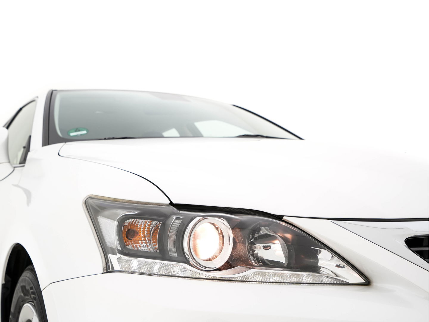 Lexus CT 200h Business Style Special Edition Aut. *NAVI-FULLMAP | ALCANTARA | ECC | PARKASSIST | CRUISE | TOWBAR | COMFORT-SEATS |  15''ALU*
