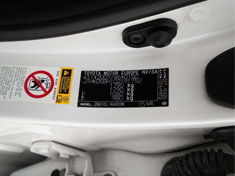 Lexus CT 200h Business Style Special Edition Aut. *NAVI-FULLMAP | ALCANTARA | ECC | PARKASSIST | CRUISE | TOWBAR | COMFORT-SEATS |  15''ALU*