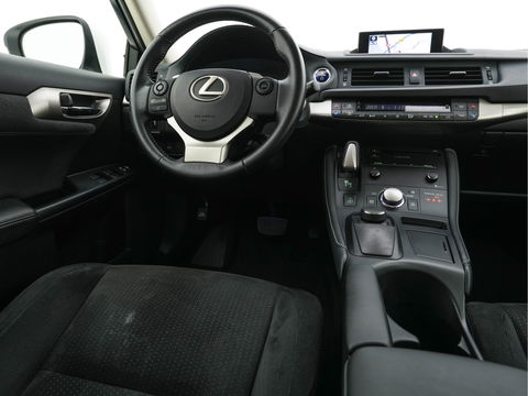 Lexus CT 200h Business Style Special Edition Aut. *NAVI-FULLMAP | ALCANTARA | ECC | PARKASSIST | CRUISE | TOWBAR | COMFORT-SEATS |  15''ALU*