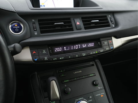 Lexus CT 200h Business Style Special Edition Aut. *NAVI-FULLMAP | ALCANTARA | ECC | PARKASSIST | CRUISE | TOWBAR | COMFORT-SEATS |  15''ALU*