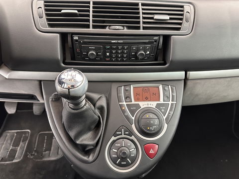 Peugeot 807 2.0 HDiF Norwest [ 8-Pers. ] *NAVI-FULLMAP | 1/2-LEATHER | COMFORT-SEATS | ECC | PDC | CRUISE | RADIO-MP3 | TOWBAR | 16''ALU*