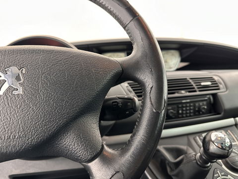 Peugeot 807 2.0 HDiF Norwest [ 8-Pers. ] *NAVI-FULLMAP | 1/2-LEATHER | COMFORT-SEATS | ECC | PDC | CRUISE | RADIO-MP3 | TOWBAR | 16''ALU*