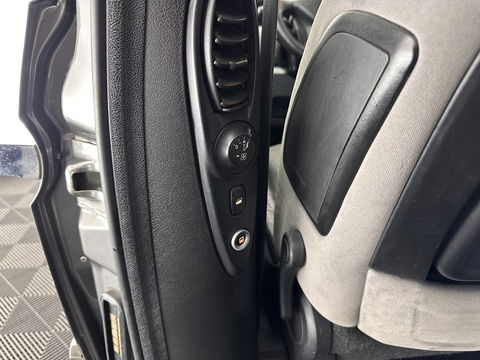Peugeot 807 2.0 HDiF Norwest [ 8-Pers. ] *NAVI-FULLMAP | 1/2-LEATHER | COMFORT-SEATS | ECC | PDC | CRUISE | RADIO-MP3 | TOWBAR | 16''ALU*