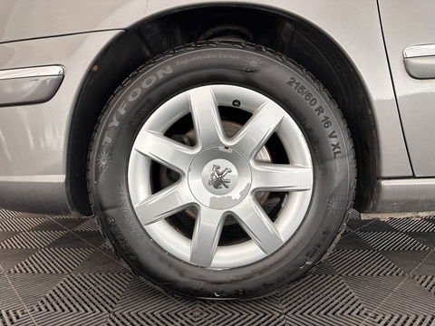 Peugeot 807 2.0 HDiF Norwest [ 8-Pers. ] *NAVI-FULLMAP | 1/2-LEATHER | COMFORT-SEATS | ECC | PDC | CRUISE | RADIO-MP3 | TOWBAR | 16''ALU*