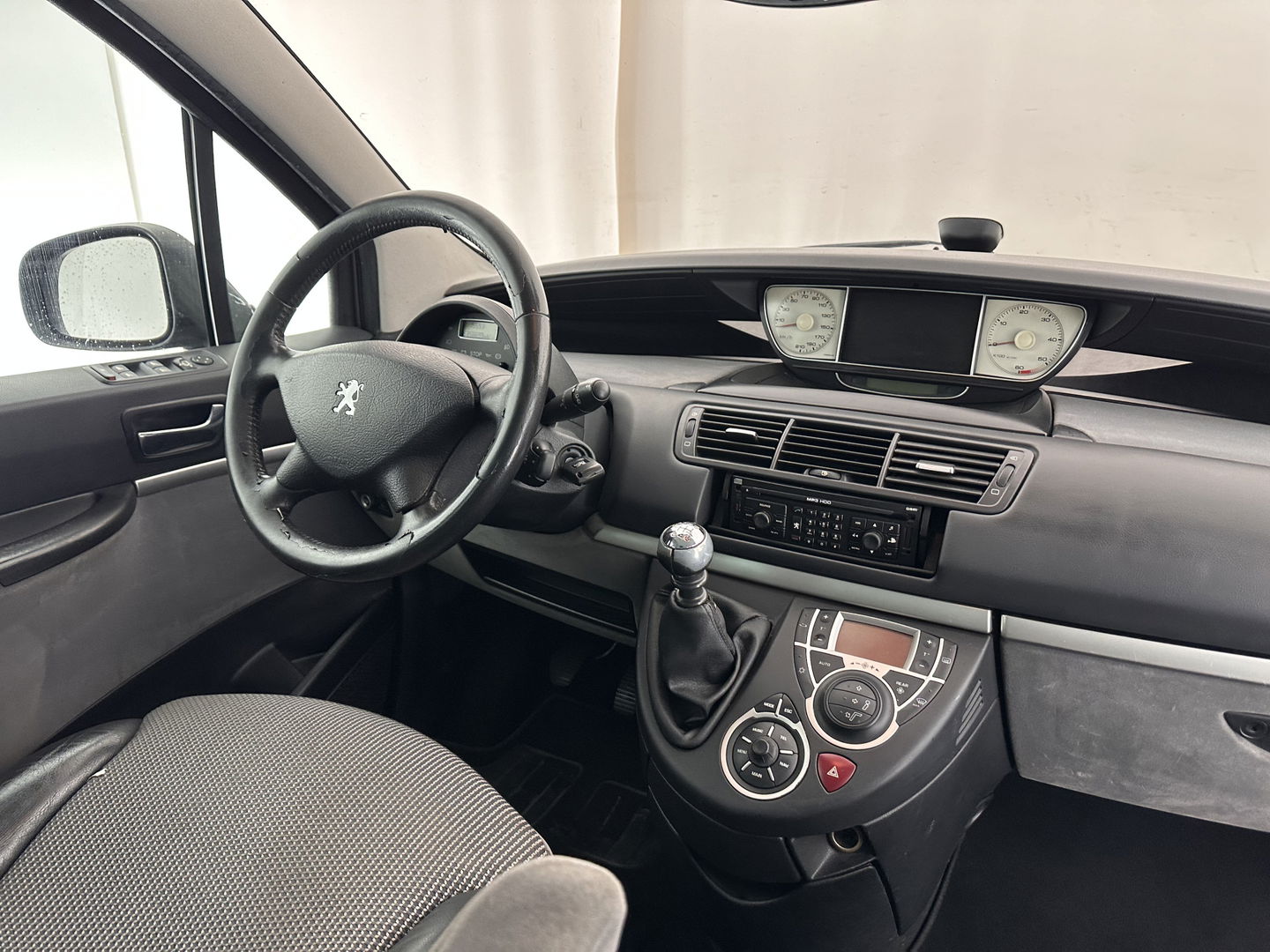 Peugeot 807 2.0 HDiF Norwest [ 8-Pers. ] *NAVI-FULLMAP | 1/2-LEATHER | COMFORT-SEATS | ECC | PDC | CRUISE | RADIO-MP3 | TOWBAR | 16''ALU*