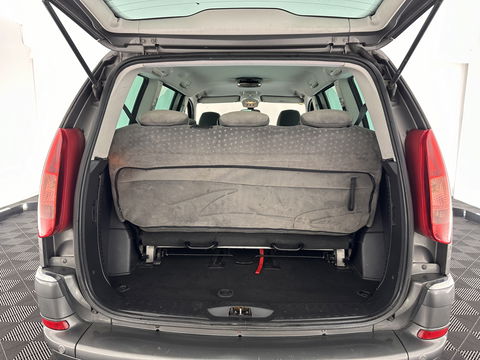 Peugeot 807 2.0 HDiF Norwest [ 8-Pers. ] *NAVI-FULLMAP | 1/2-LEATHER | COMFORT-SEATS | ECC | PDC | CRUISE | RADIO-MP3 | TOWBAR | 16''ALU*