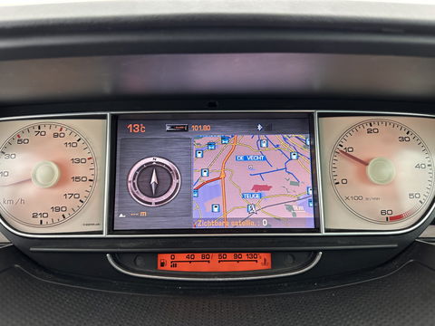 Peugeot 807 2.0 HDiF Norwest [ 8-Pers. ] *NAVI-FULLMAP | 1/2-LEATHER | COMFORT-SEATS | ECC | PDC | CRUISE | RADIO-MP3 | TOWBAR | 16''ALU*