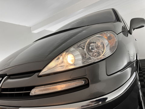 Peugeot 807 2.0 HDiF Norwest [ 8-Pers. ] *NAVI-FULLMAP | 1/2-LEATHER | COMFORT-SEATS | ECC | PDC | CRUISE | RADIO-MP3 | TOWBAR | 16''ALU*