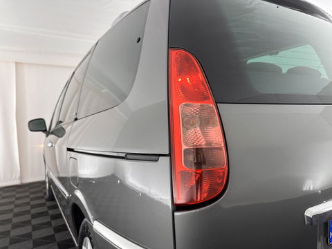 Peugeot 807 2.0 HDiF Norwest [ 8-Pers. ] *NAVI-FULLMAP | 1/2-LEATHER | COMFORT-SEATS | ECC | PDC | CRUISE | RADIO-MP3 | TOWBAR | 16''ALU*