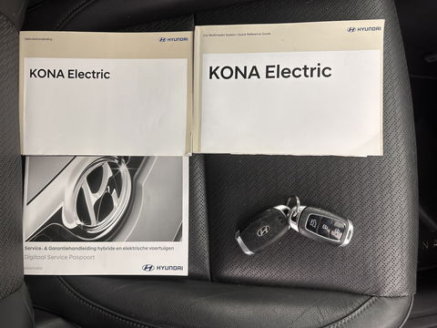 Hyundai KONA EV Premium 64 kWh (INCL-BTW) *FULL-LEATHER | HEAD-UP | FULL-LED | NAVI-FULLMAP | DAB | ADAPTIVE-CRUISE | KRELL-AUDIO | KEYLESS | CAMERA | BLIND-SPOT | LANE-ASSIST | DIGI-COCKPIT | COMFORT-SEATS | 17''ALU*