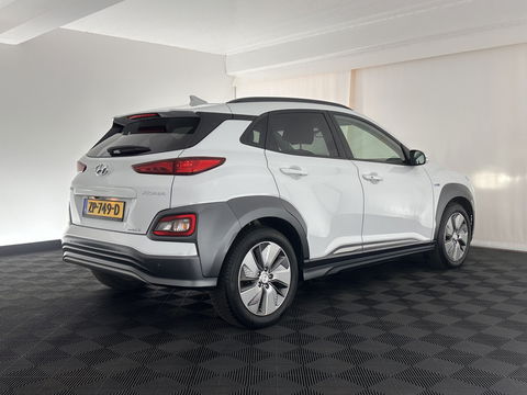 Hyundai KONA EV Premium 64 kWh (INCL-BTW) *FULL-LEATHER | HEAD-UP | FULL-LED | NAVI-FULLMAP | DAB | ADAPTIVE-CRUISE | KRELL-AUDIO | KEYLESS | CAMERA | BLIND-SPOT | LANE-ASSIST | DIGI-COCKPIT | COMFORT-SEATS | 17''ALU*
