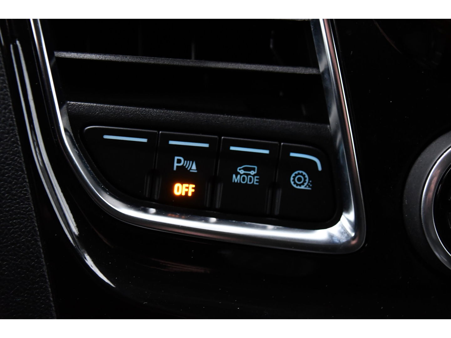 Ford Transit Custom 300 2.0 TDCI L2H1 Limited DC Cruise, Camera, Carplay, 170PK LED, Leder, Automaat, Sensoren, Trekhaak, UNIEK!