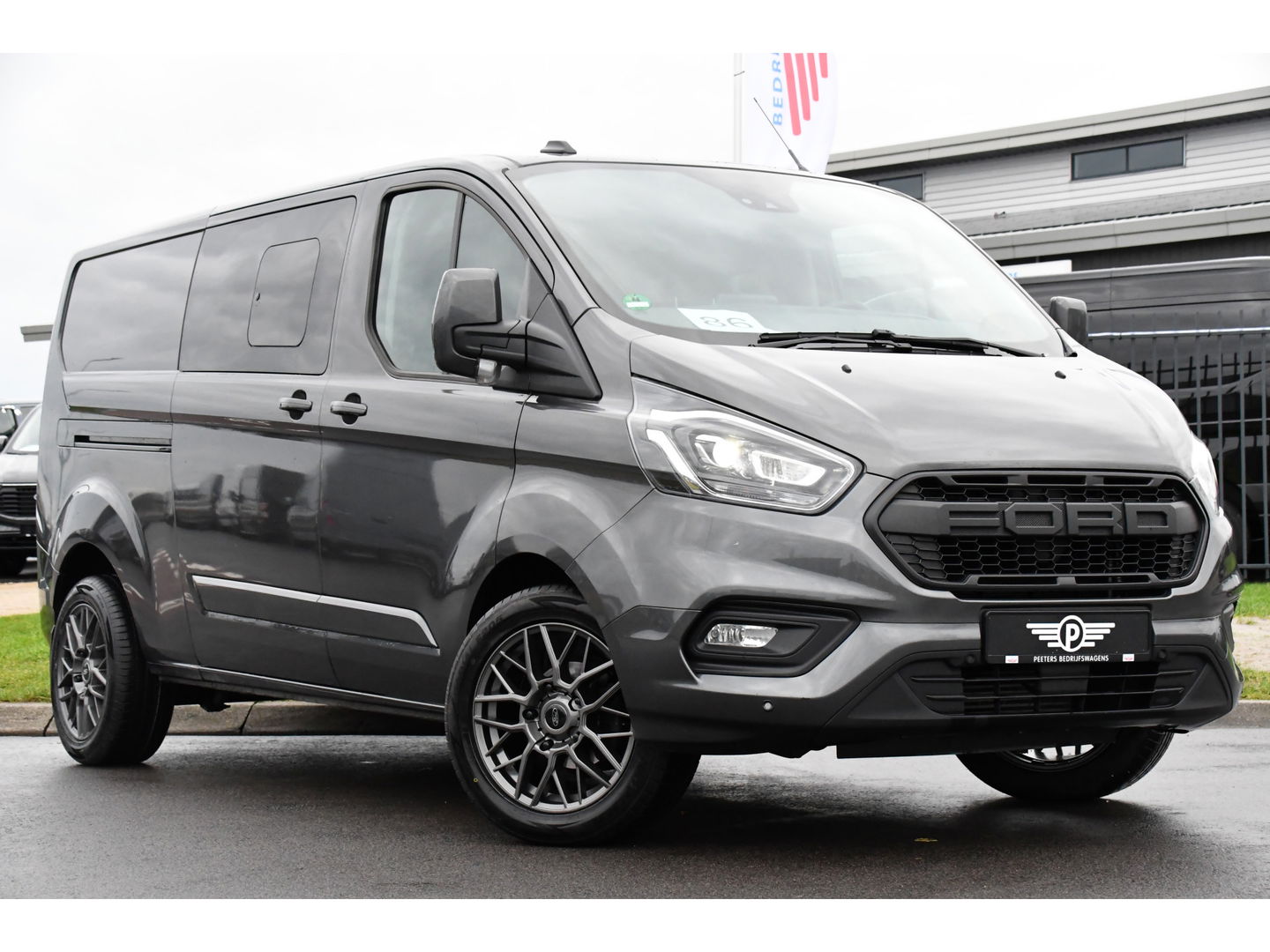 Ford Transit Custom 300 2.0 TDCI L2H1 Limited DC Cruise, Camera, Carplay, 170PK LED, Leder, Automaat, Sensoren, Trekhaak, UNIEK!