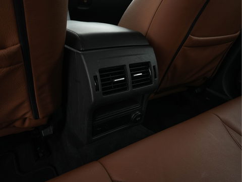 Jaguar XE 2.0 D Pure In-Control-Pack Aut. *FULL-LEATHER | NAVI-FULLMAP | COMFORT-SEATS | CAMERA | ECC | SHIFT-PADDLES | LANE-ASSIST | PDC | HEATED-SEATS | CRUISE | 17''ALU*