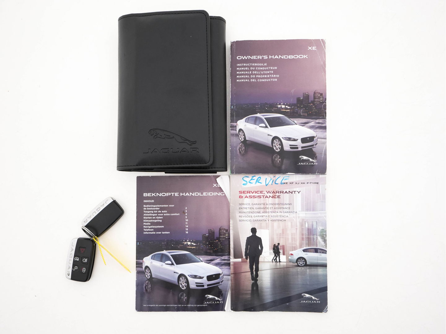 Jaguar XE 2.0 D Pure In-Control-Pack Aut. *FULL-LEATHER | NAVI-FULLMAP | COMFORT-SEATS | CAMERA | ECC | SHIFT-PADDLES | LANE-ASSIST | PDC | HEATED-SEATS | CRUISE | 17''ALU*