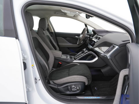 Jaguar I-PACE EV400 HSE First Edition AWD (INCL-BTW) Aut. *DIGI-COCKPIT | MATRIX-LED | MICROFIBRE | MERIDIAN-AUDIO | SURROUND-VIEW | KEYLESS | LANE-ASSIST | BLIND-SPOT | CRUISE | DAB | MEMORY-PACK | CCS-FASTLOADER | SPORT-SEATS | 22"