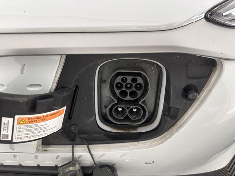 Hyundai KONA EV Premium 64 kWh (INCL-BTW) *FULL-LEATHER | HEAD-UP | FULL-LED | NAVI-FULLMAP | DAB | ADAPTIVE-CRUISE | KRELL-AUDIO | KEYLESS | CAMERA | BLIND-SPOT | LANE-ASSIST | DIGI-COCKPIT | COMFORT-SEATS | 17''ALU*